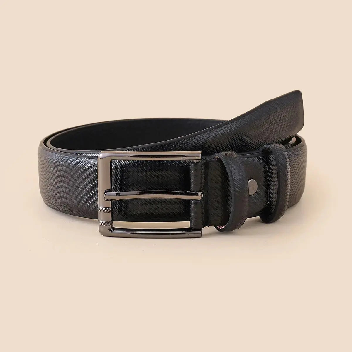 Close-up of the glossy finish on the premium PU leather belt.