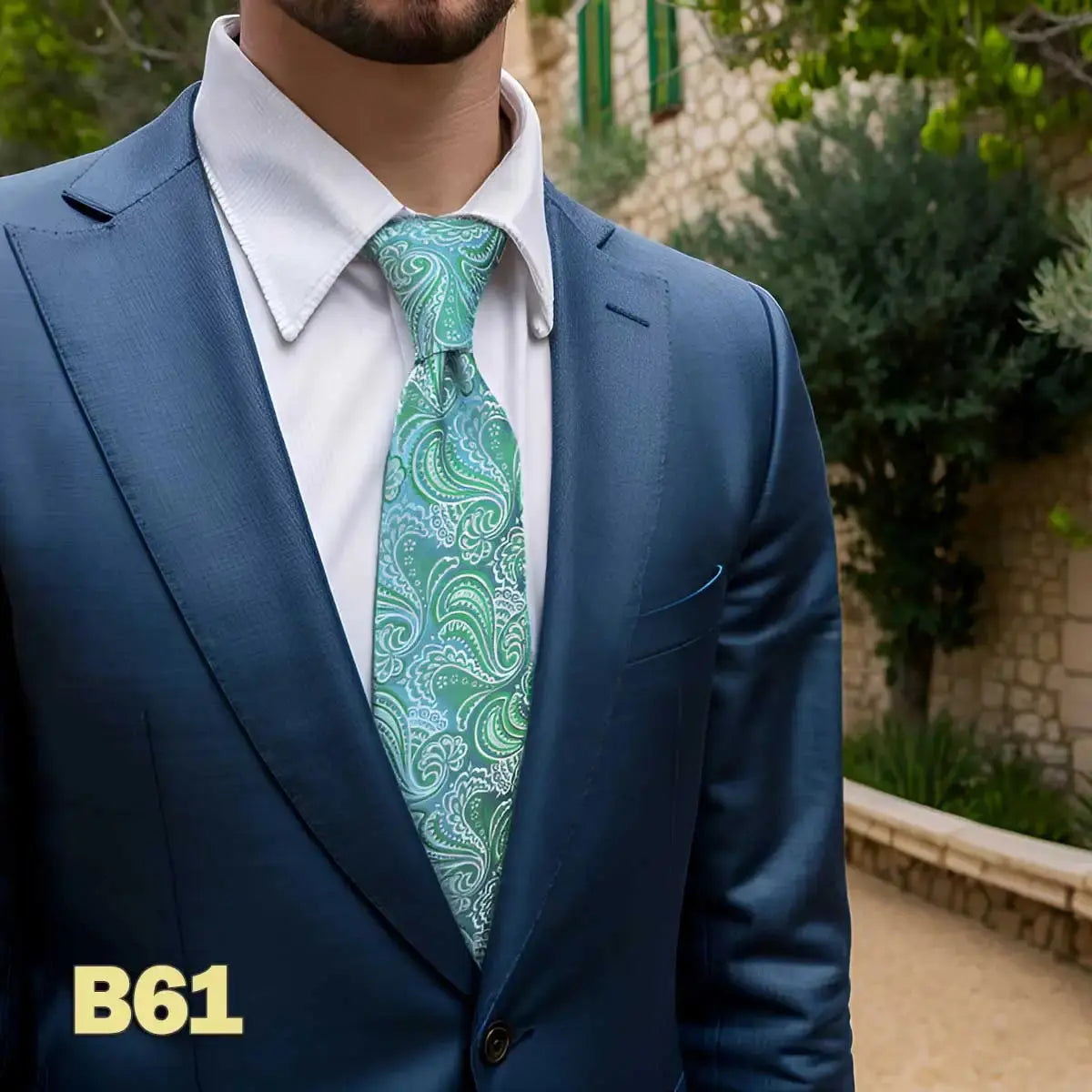 Classic white tie made of luxurious microfiber, ideal for standout occasions.