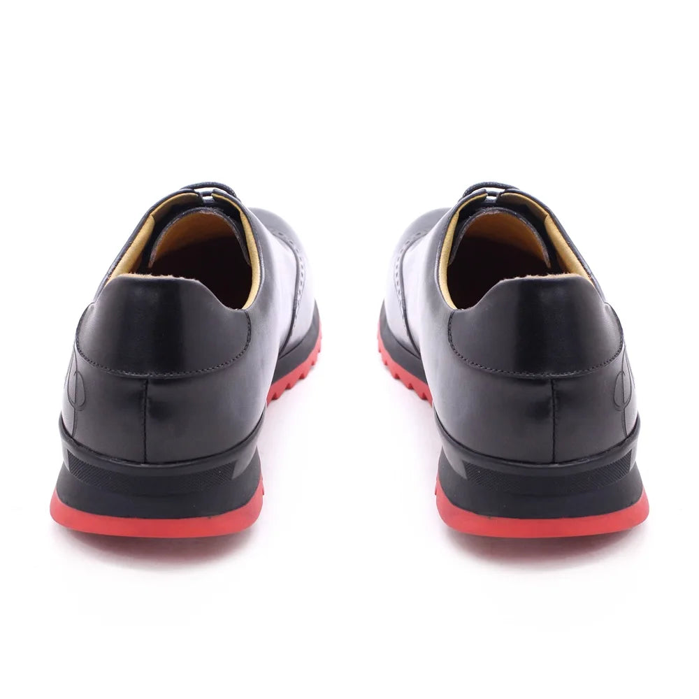 Handcrafted men's brogue shoes in premium leather with cushioned insole and elegant lace-up design