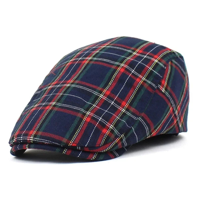 Durable polyester beret in autumn hues, ideal for seasonal transitions.