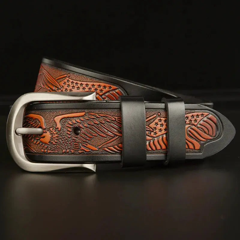 Stylish men's leather belt featuring a polished alloy buckle.