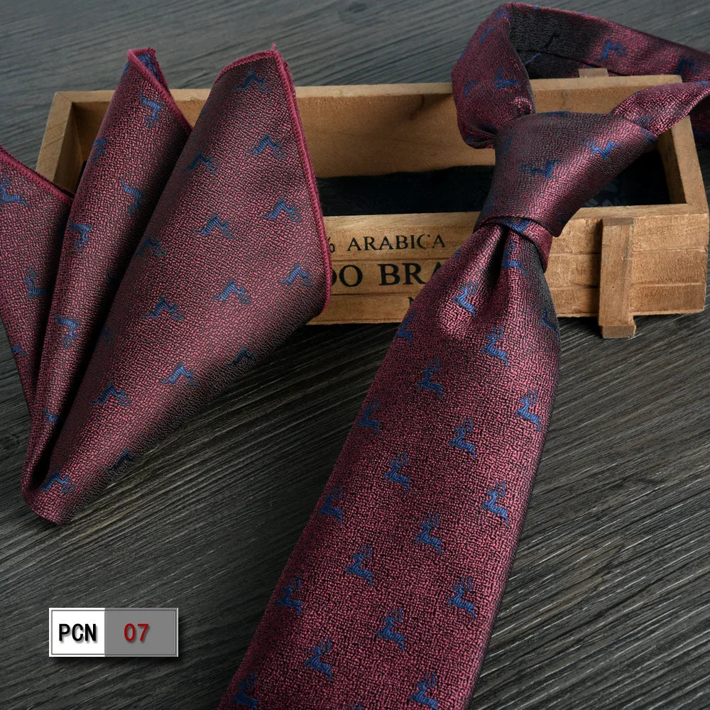 High-quality wine-red tie with a smooth touch and sheen.