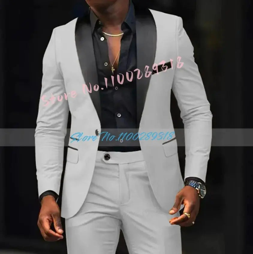 Men's seamless suit set in light gray, ideal for all-season wear.