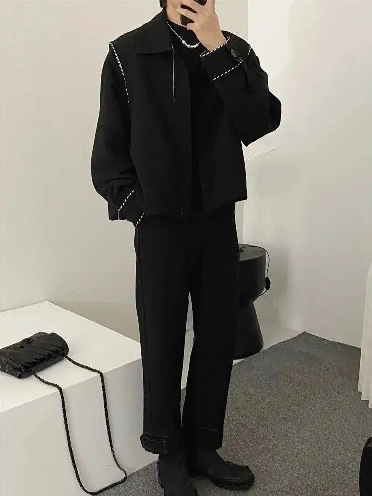Lightweight and breathable cropped jacket, ideal for spring and autumn events.