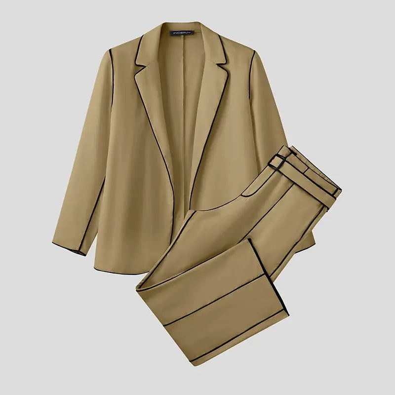 Men's casual suit in a blend of classic and modern styles, perfect for evening socials.