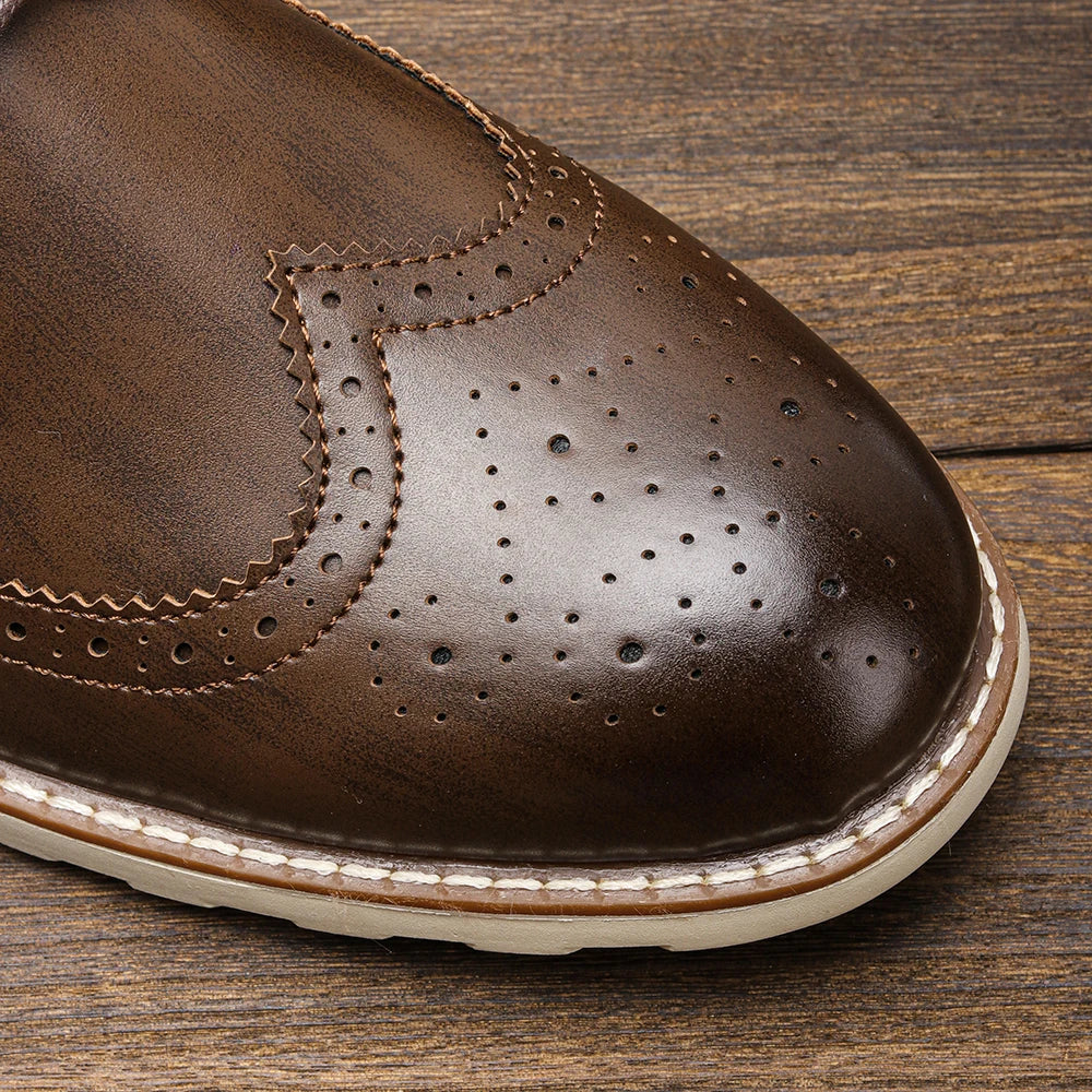 Breathable lace-up brogue shoes in brown leather with bonded insole and versatile casual-to-formal styling