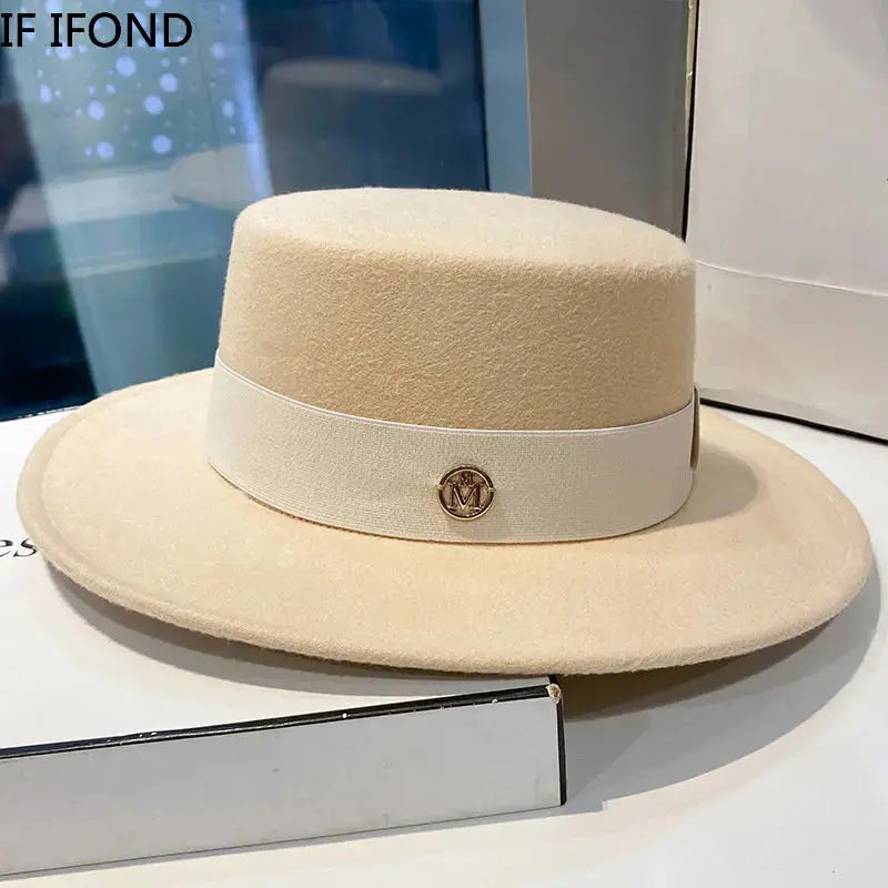 Elegant fedora hat crafted from cotton and polyester, ideal for spring and autumn events.