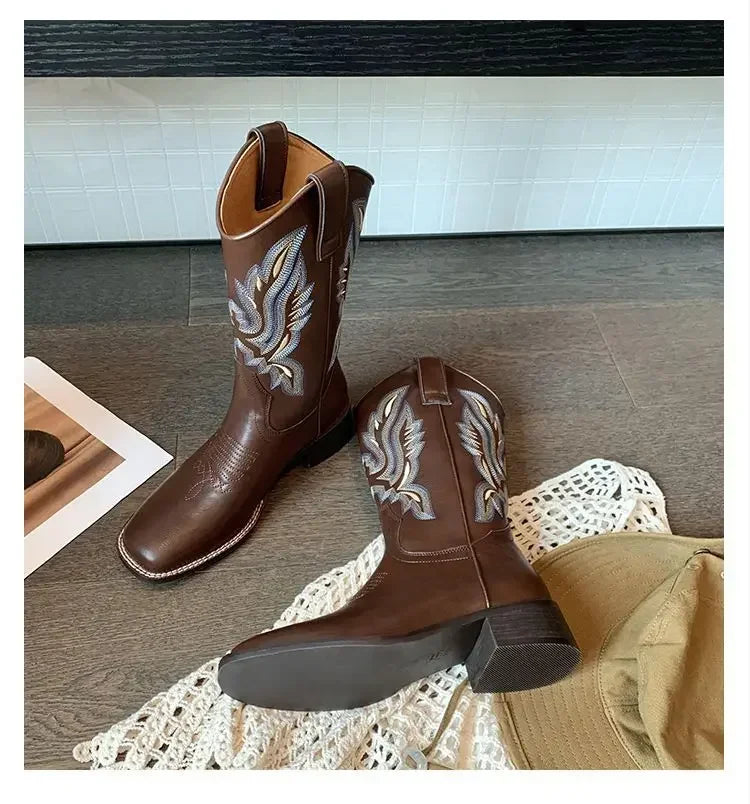 Women's Western boots with artisan embroidery and comfortable square toe fit