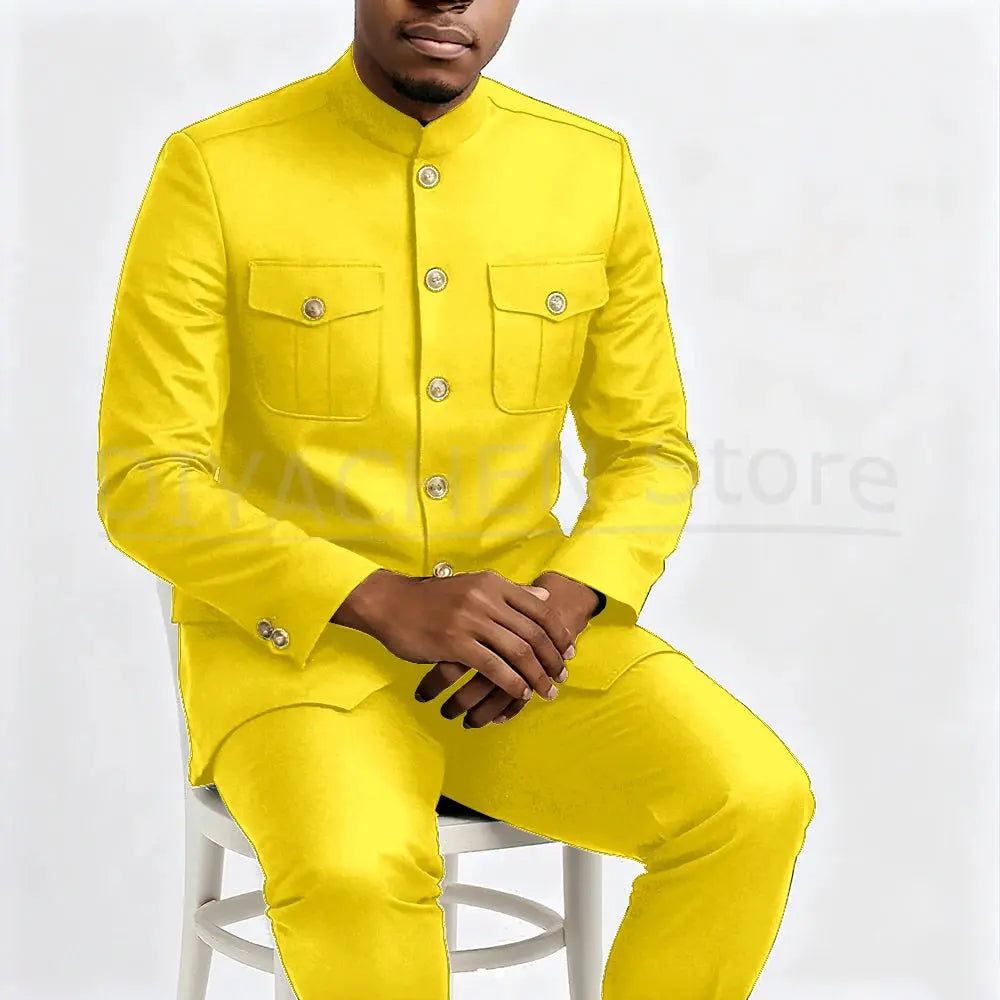 Elegant single-breasted suit in black, ideal for weddings and events.