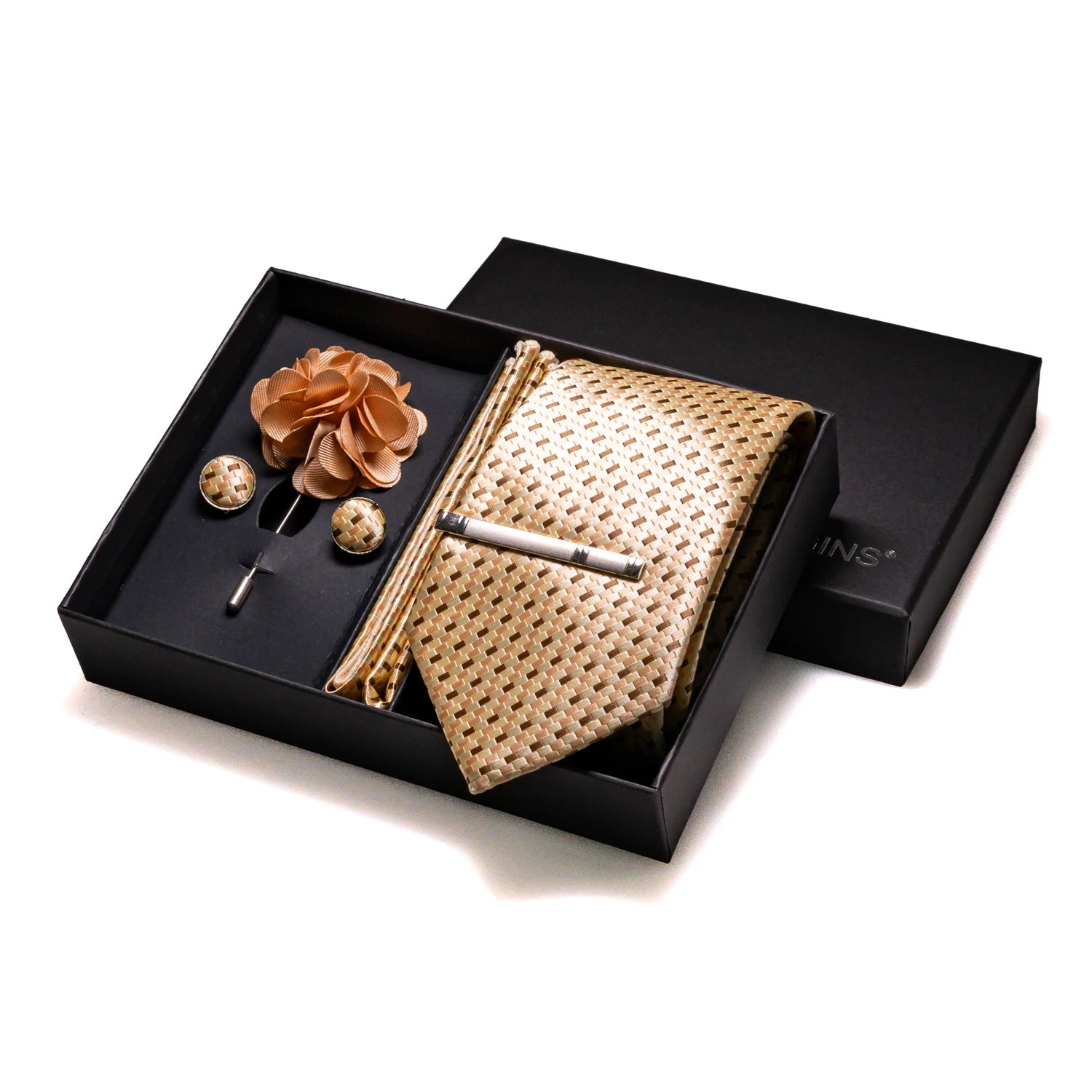 Formal men's tie gift set including silk tie, hanky, cufflinks and tie clip