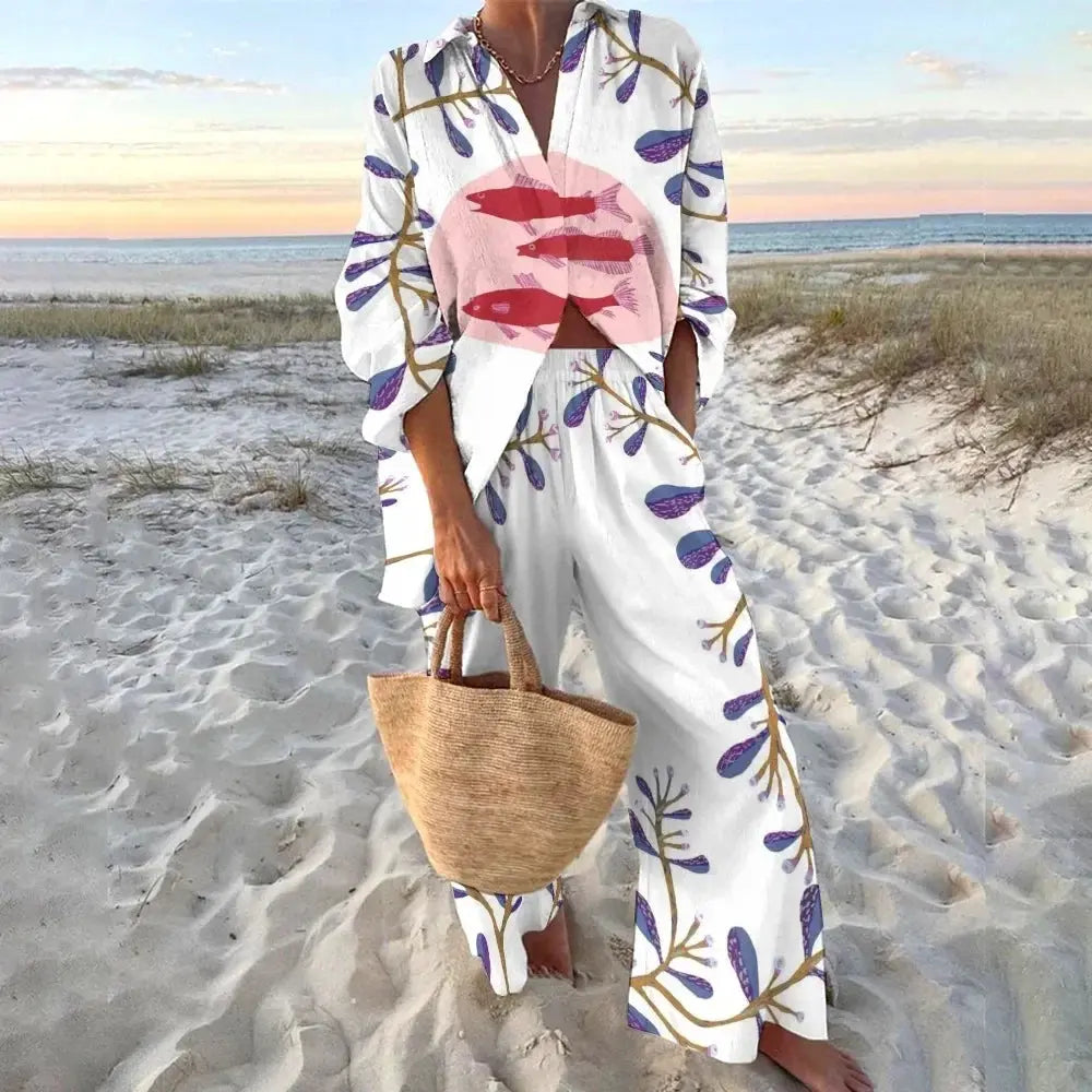 Two-piece set with a loose silhouette for unrestricted movement.