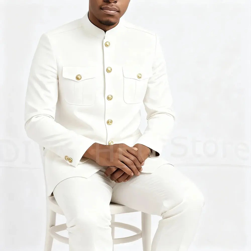 Modern men's style suit in soft gray, perfect for smart-casual events.