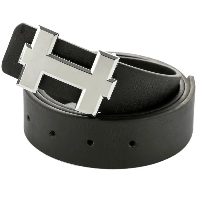 Close-up of the distinctive I-shaped buckle on the unisex I-Buckle belt in classic black.