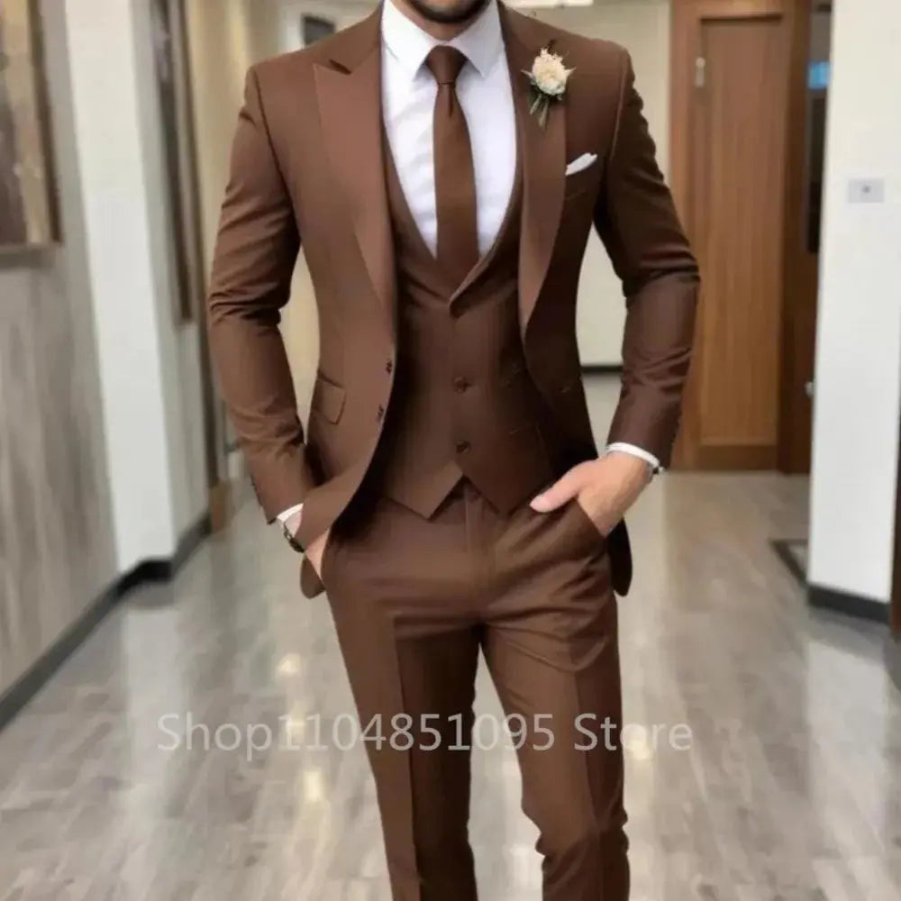 Detail of the luxurious fabric blend of cotton and polyester in the suit set.