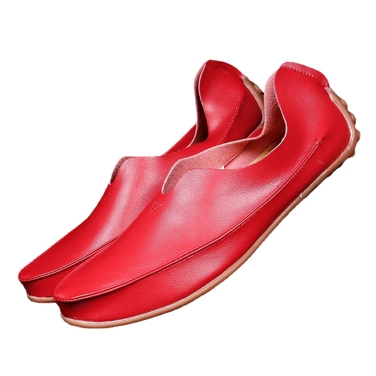 Casual elegant loafers with a seamless design, perfect for upscale summer events.