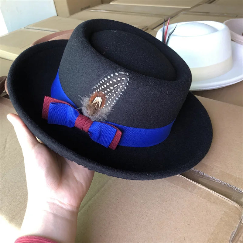 Sophisticated grey fedora, designed for all-day wearability.