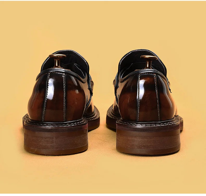 Classic fit genuine leather loafers with round toe silhouette