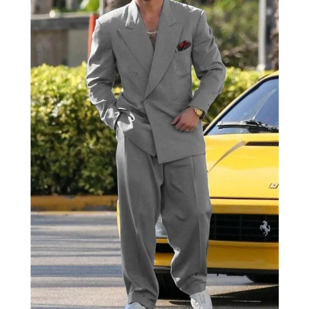 Stylish wedding suit in classic black, tailored for a perfect silhouette.