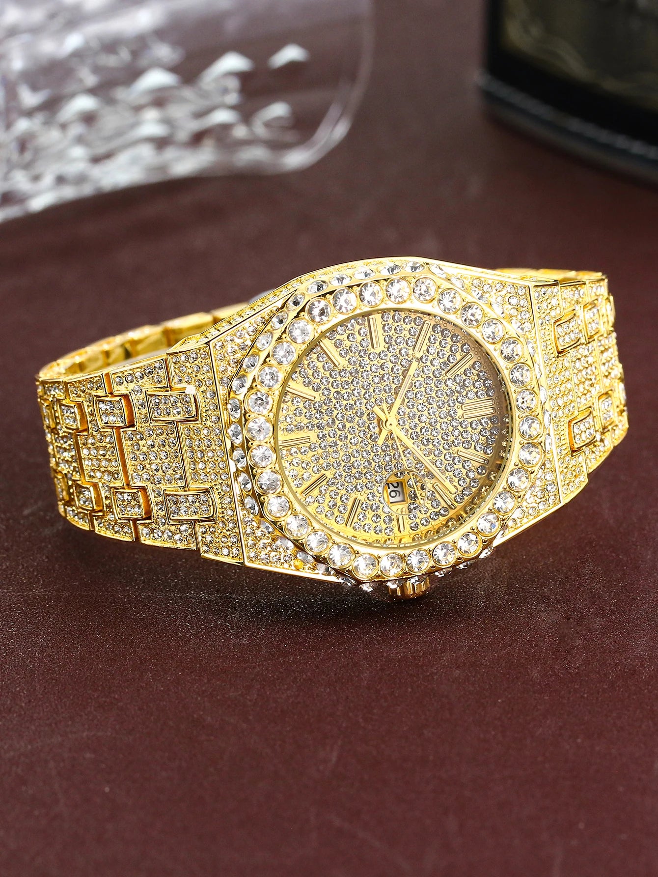 Close-up of the Denvosi watch showcasing its scratch-resistant Hardlex window and elegant design.