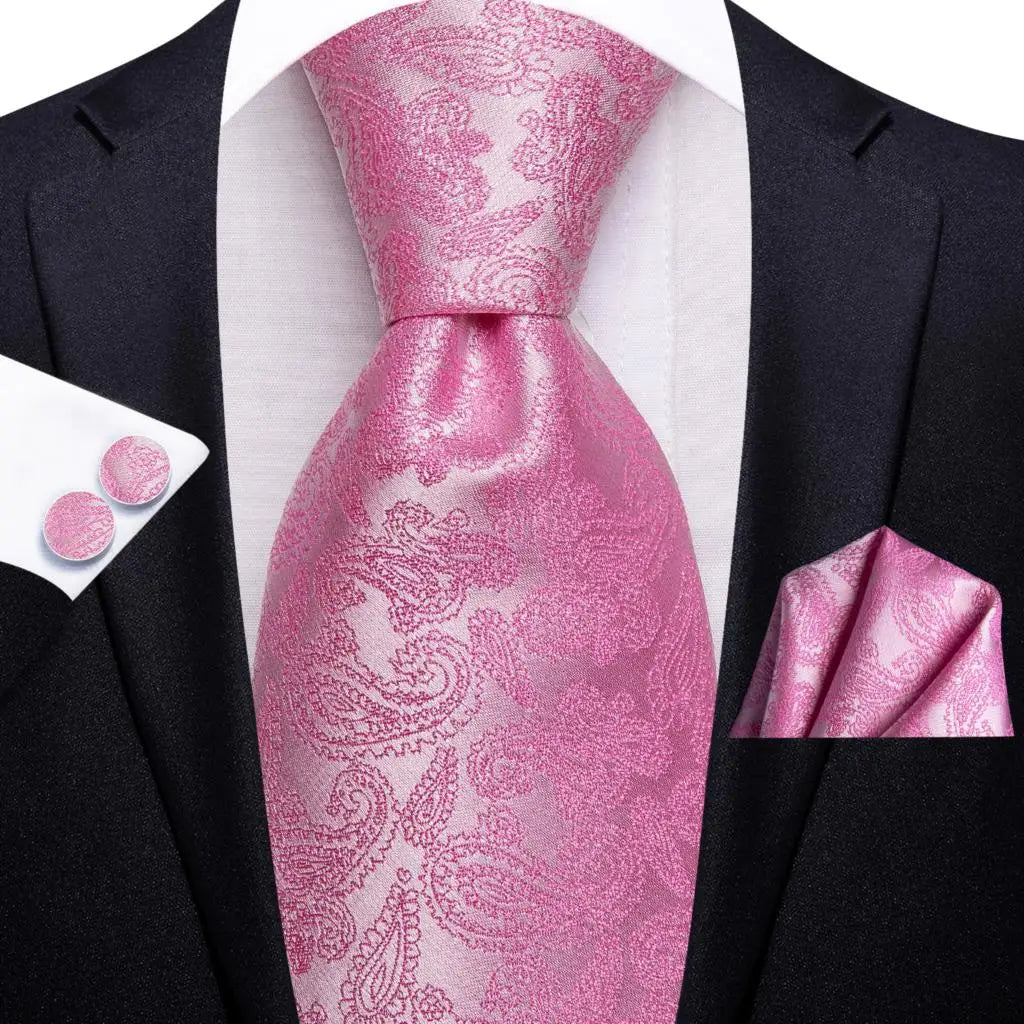Luxurious paisley patterned necktie with hanky and cufflinks three-piece formal accessory set