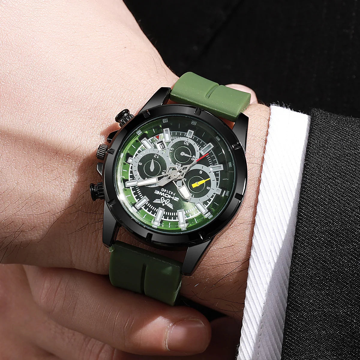 Lightweight silicone band of the Master Time wristwatch adjusts for comfort.