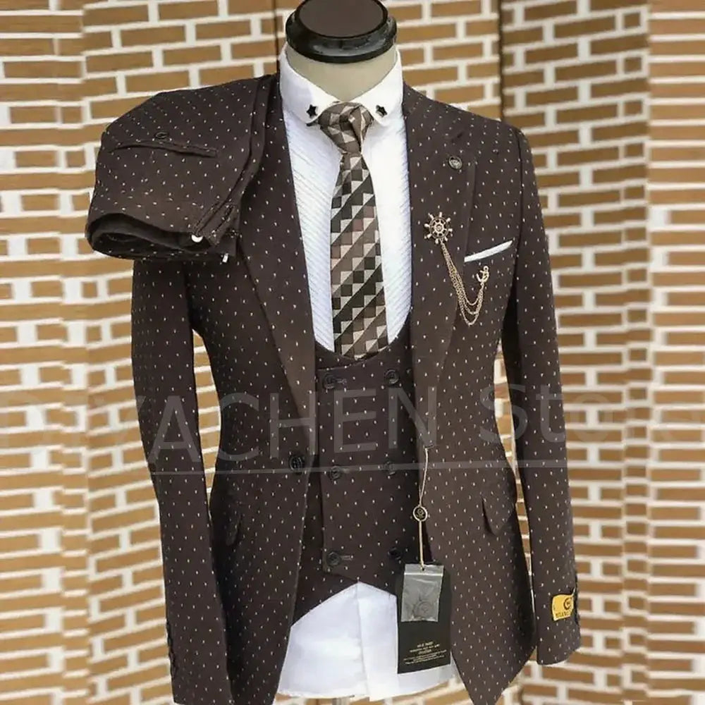 Navy blue suit displayed on a mannequin, showcasing its elegant lines.