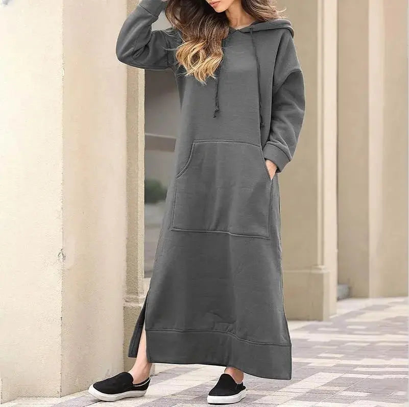 Relaxed fit Kaftan in a blend of fabrics, ensuring comfort in any season.