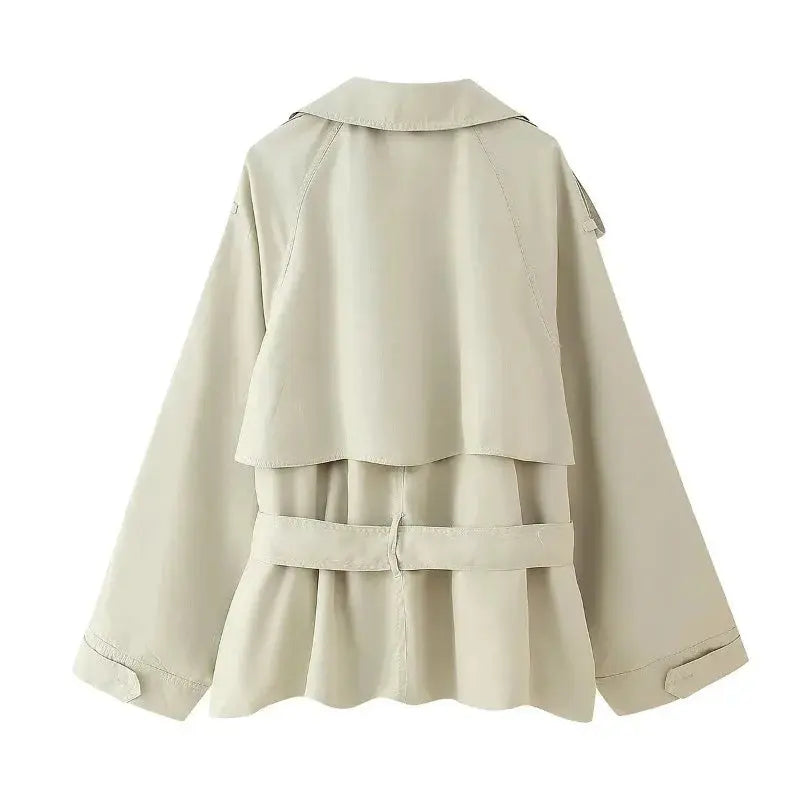 Lightweight all-season jacket perfect for layering in spring and autumn.