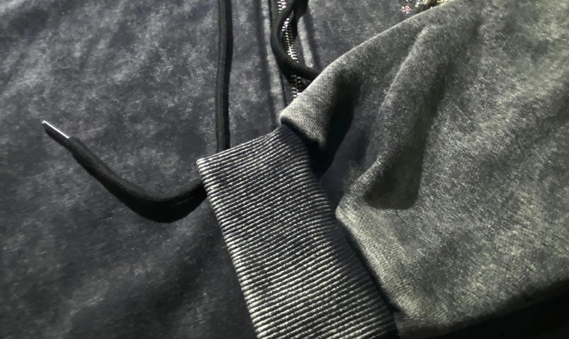 Comfortable cotton elastane blend lounge set perfect for lazy days and quick errands.