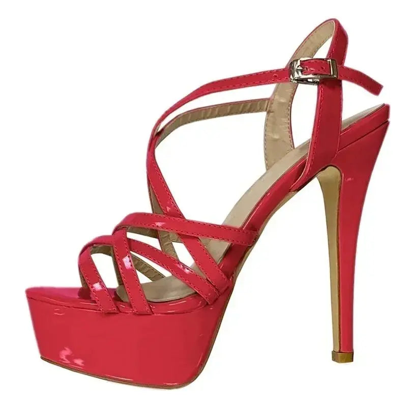 High heels that combine stability and bold fashion.