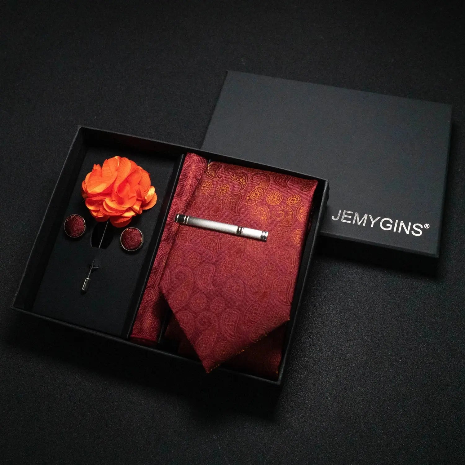 Wine-red paisley tie set ideal for year-round wear.