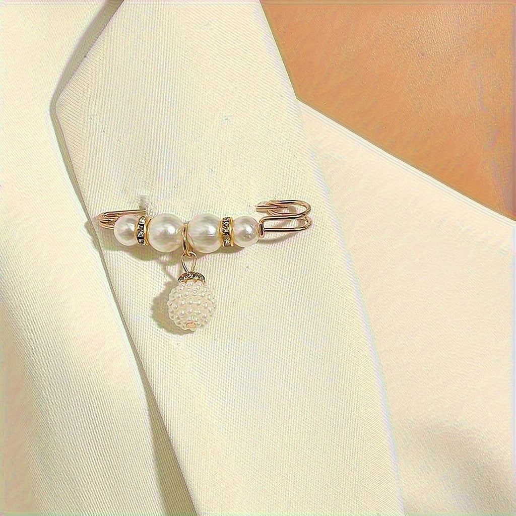 Lightweight decorative brooches featuring shimmering surfaces for style.