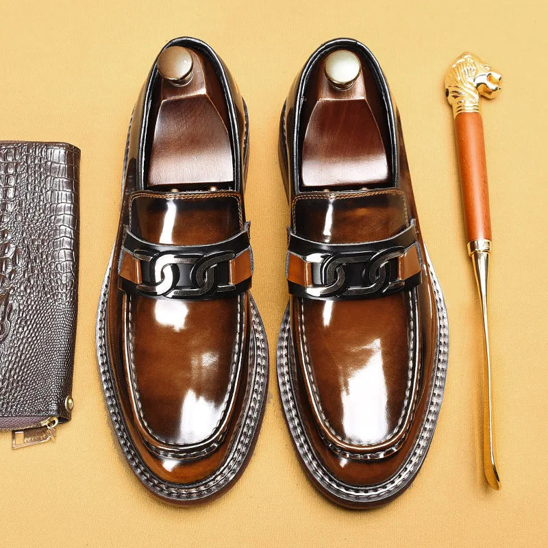 Men's classic round toe loafers in supple genuine leather finish