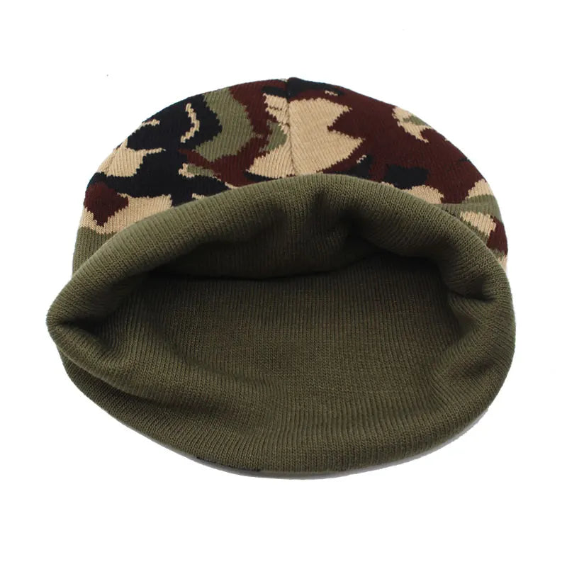 Stylish camo hat made from soft acrylic, blending outdoor functionality with urban style.