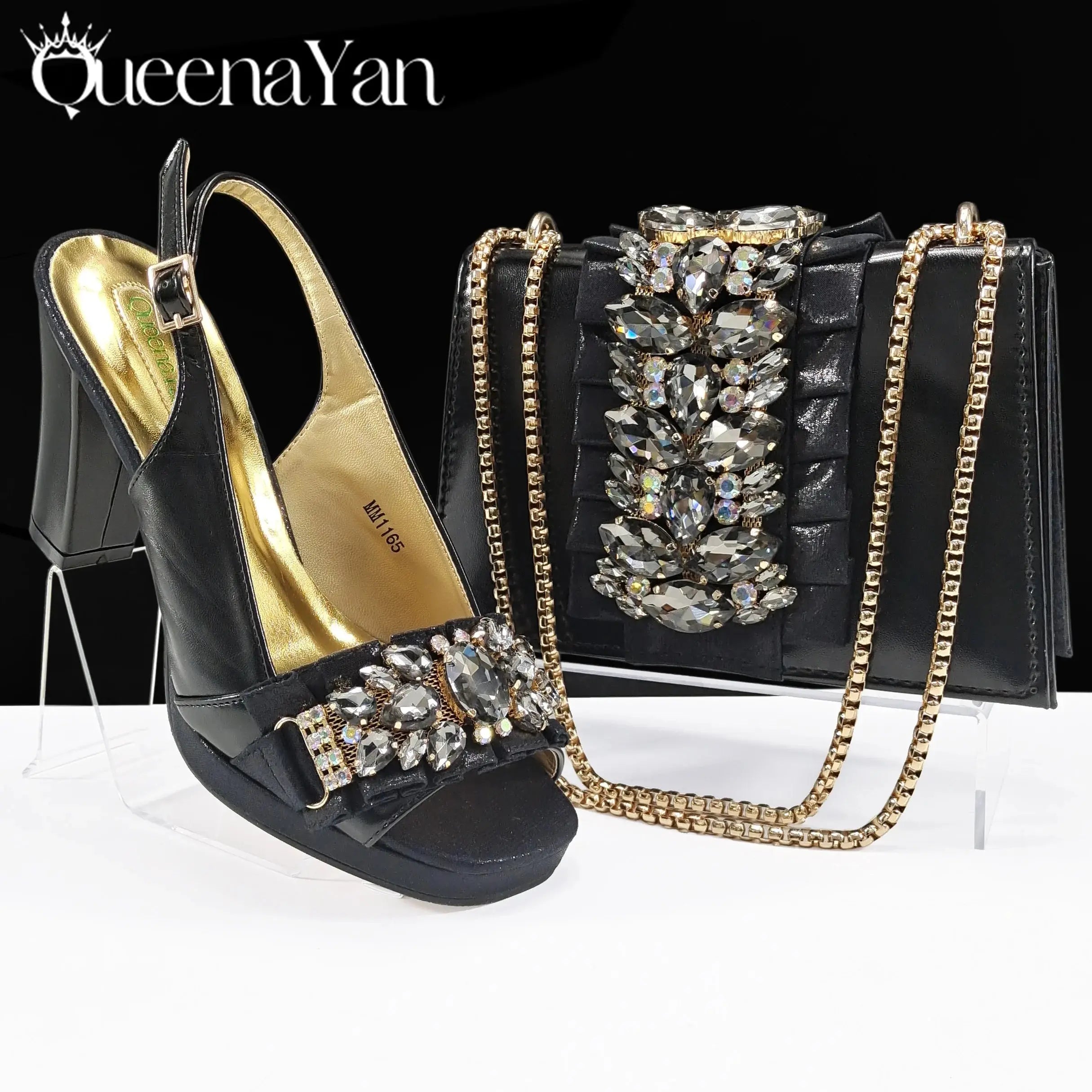Versatile emerald heels, perfect for high-profile parties and elegant dinners.