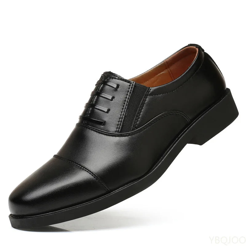 Versatile black oxfords that pair well with suits and semi-formal attire.