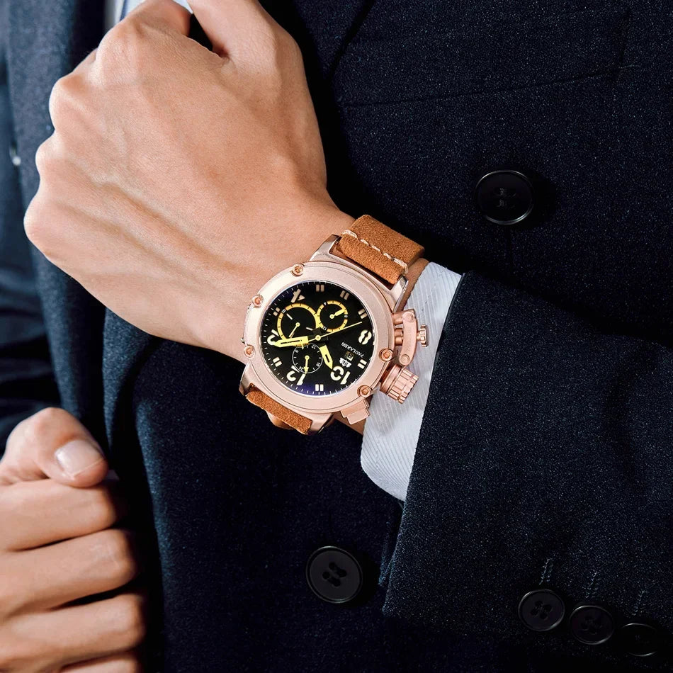 Sophisticated watch design in rose gold with genuine leather strap.