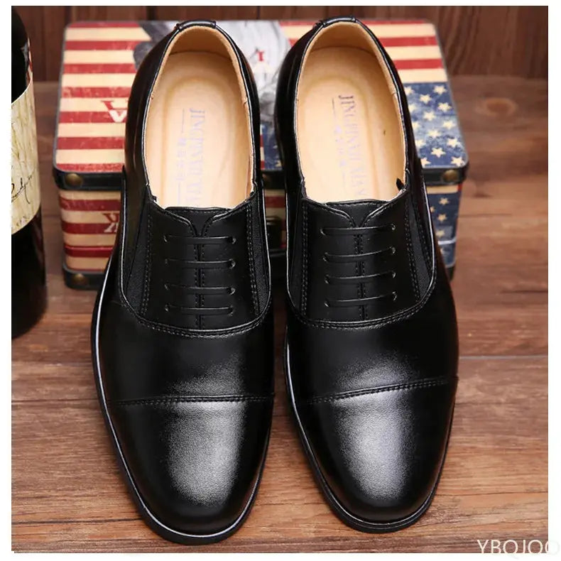 Comfort-focused lace-up oxfords featuring a soft EVA insole for all-day wear.
