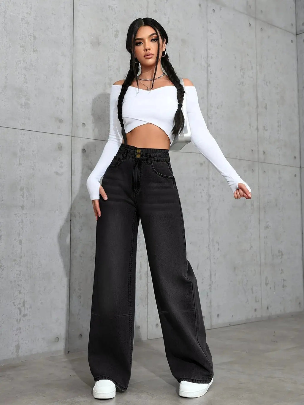 Side view of high-waist jeans, illustrating the body contouring fit and modern women's style.