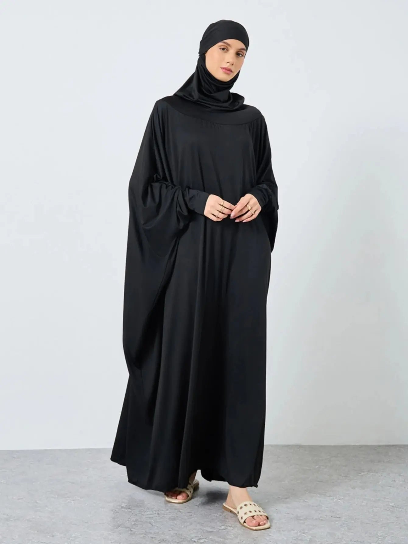 Detail of the Serene Grace Abaya highlighting its elegant craftsmanship.