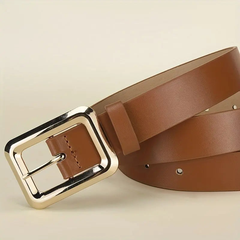 Stylish belt with a premium texture, enhancing jeans and casual outfits.